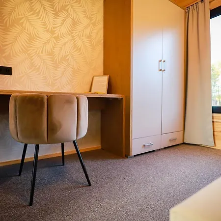 Elis * Vel'ka Lomnica